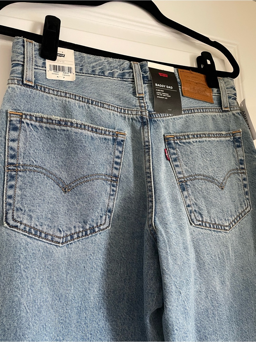 Levi’s Baggy Dad Jean, Straight Leg, Mid Rise, 27x32 - Picture 5 of 8